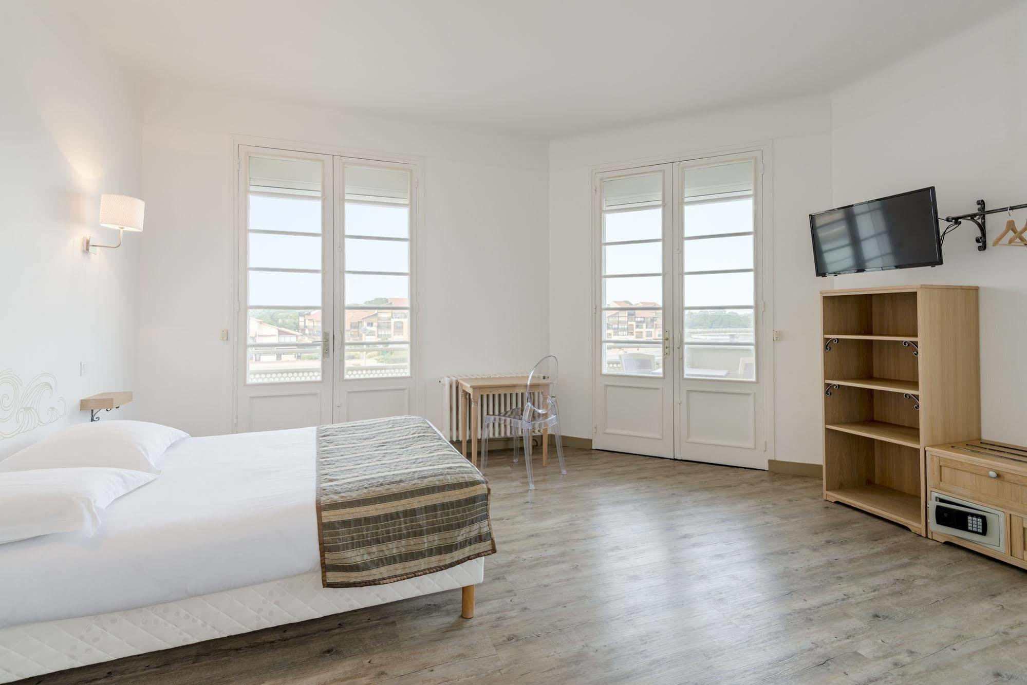 Hotel Ocean カップブルトン エクステリア 写真